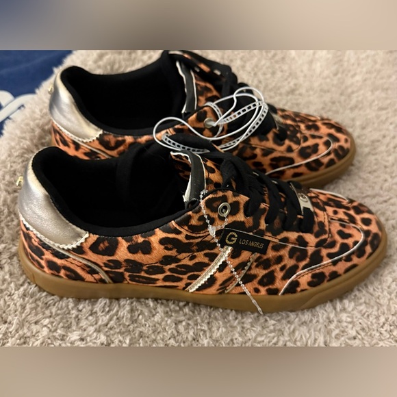 GBG Los Angeles Leopard Print Sneakers with Black Accents, Size 8.5 - Picture 4 of 6